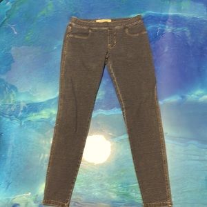 Hollister Size Med Soft Leggings